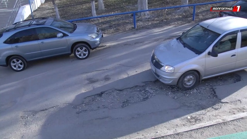 Обещанный городскими властями сквер на ул. Пархоменко так и не появился